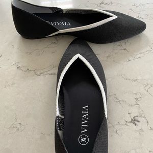 Vívala Canvas Flats Black and White